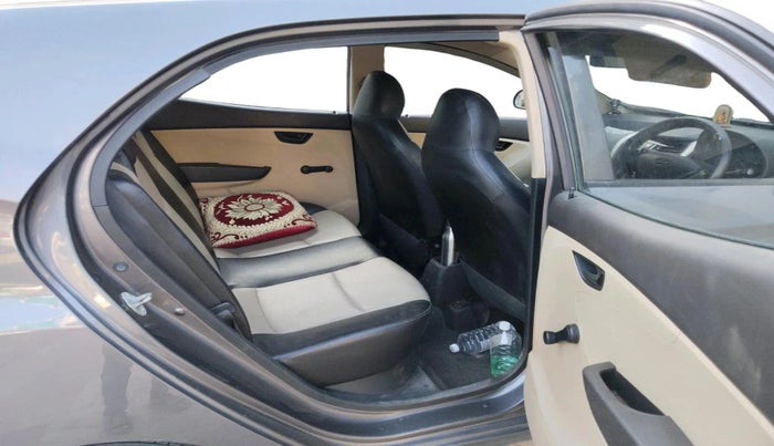 2017 Hyundai Eon ERA +, Petrol, Manual, 75,866 km, interior