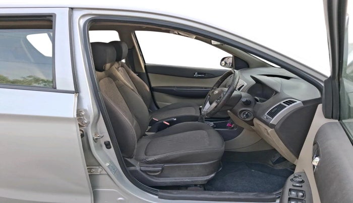 2011 Hyundai i20 SPORTZ 1.2, Petrol, Manual, 82,845 km, interior