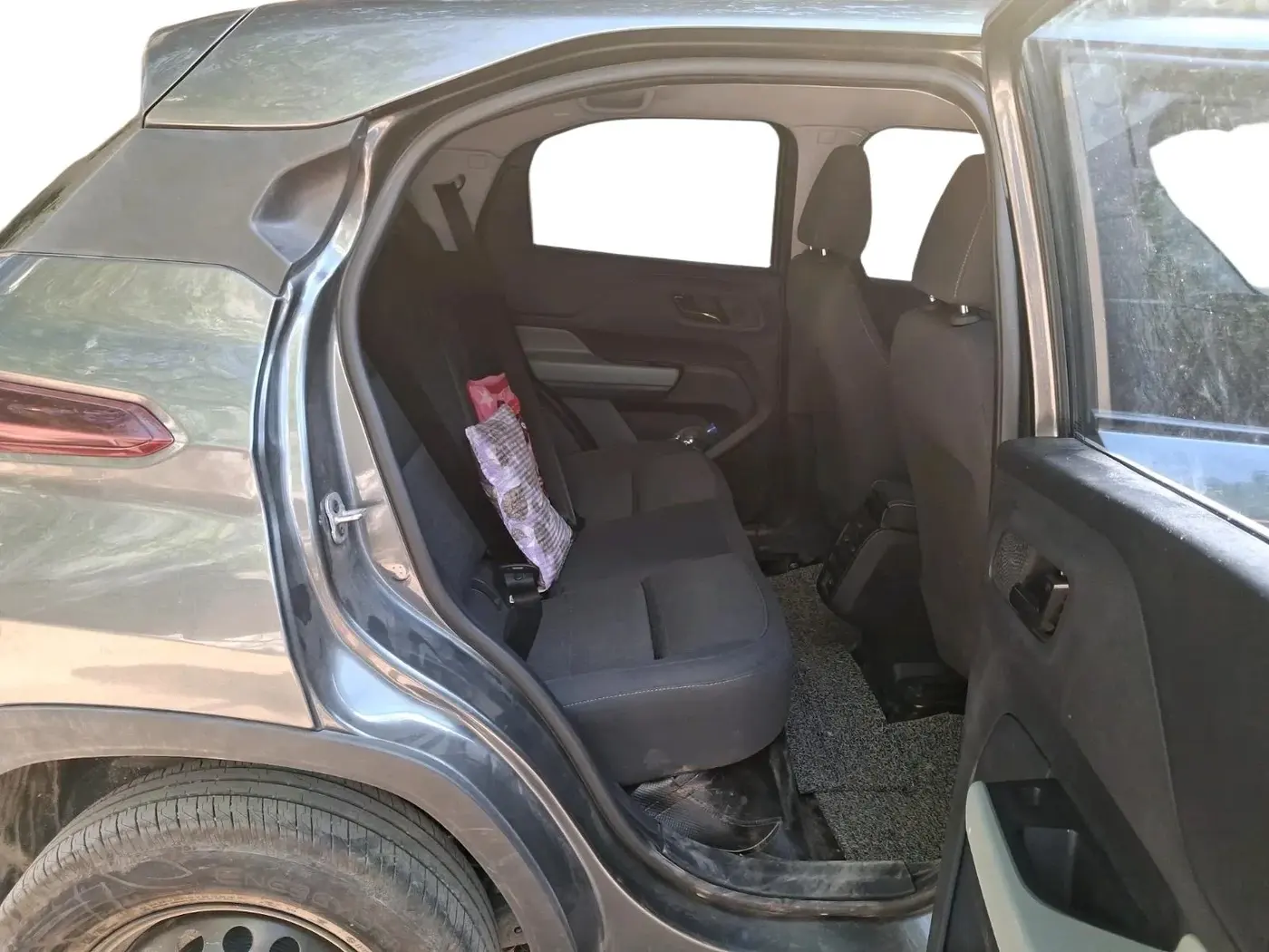2025 Tata PUNCH Adventure Plus, Petrol, Manual, 12,992 km, interior