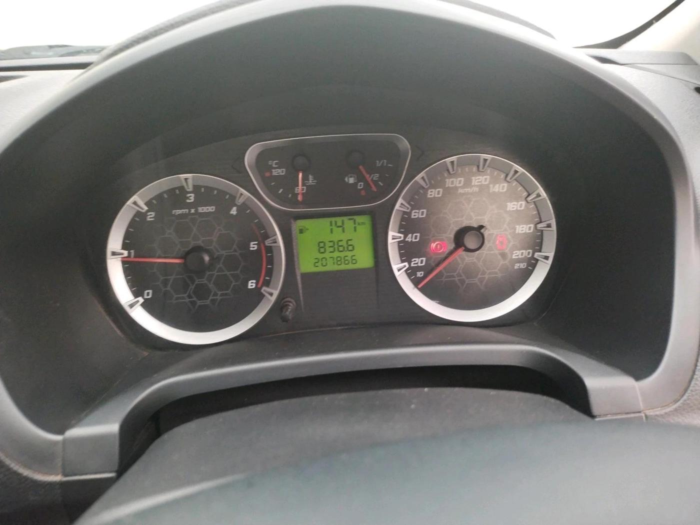 2012 Ford Fiesta ZXI 1.4 DIESEL, Diesel, Manual, 2,07,866 km, interior