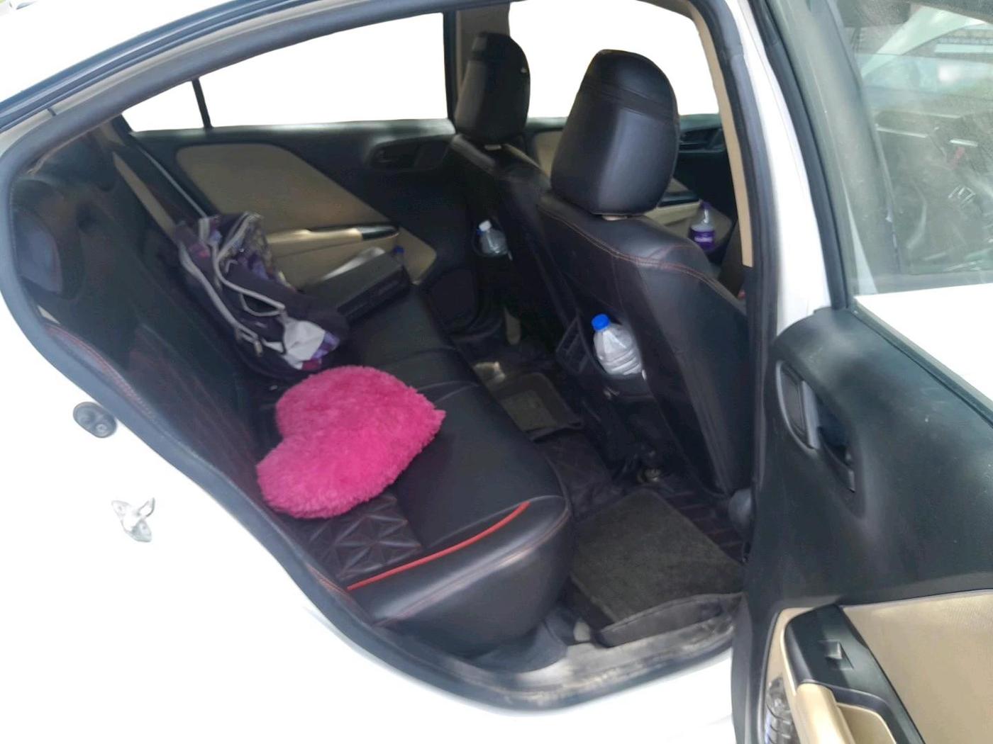 2014 Honda City 1.5L I-DTEC SV, Diesel, Manual, 1,18,665 km, interior