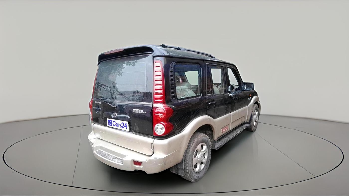 2014 Mahindra Scorpio SLE, Diesel, Manual, 1,04,000 km, exterior