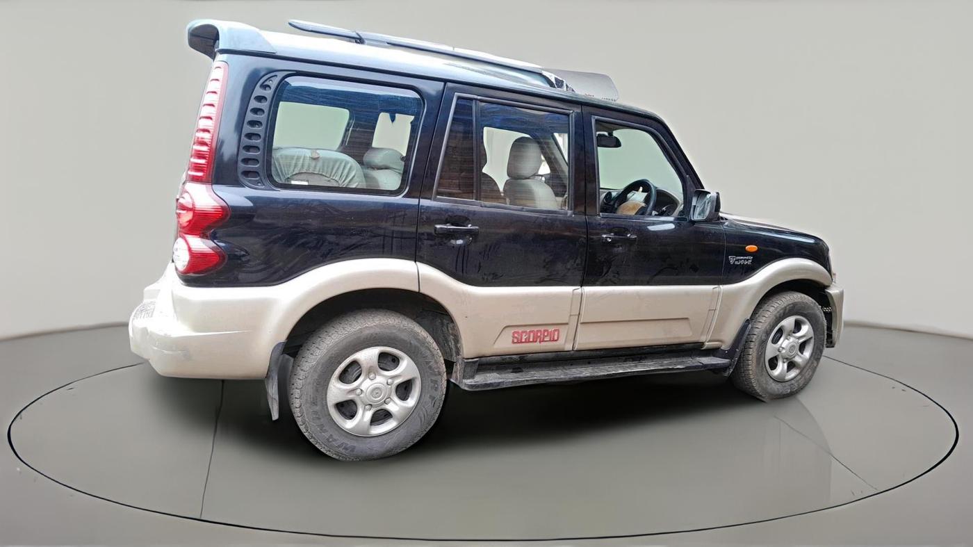 2014 Mahindra Scorpio SLE, Diesel, Manual, 1,04,000 km, exterior