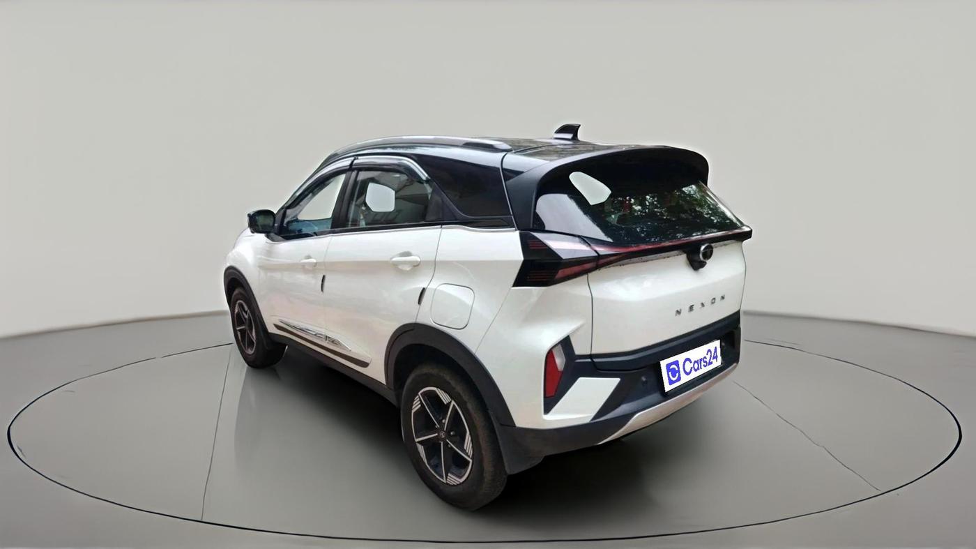 2025 Tata NEXON Creative Plus (PS) 1.2 Petrol DCA Dual Tone, Petrol, Automatic, 19,666 km, exterior