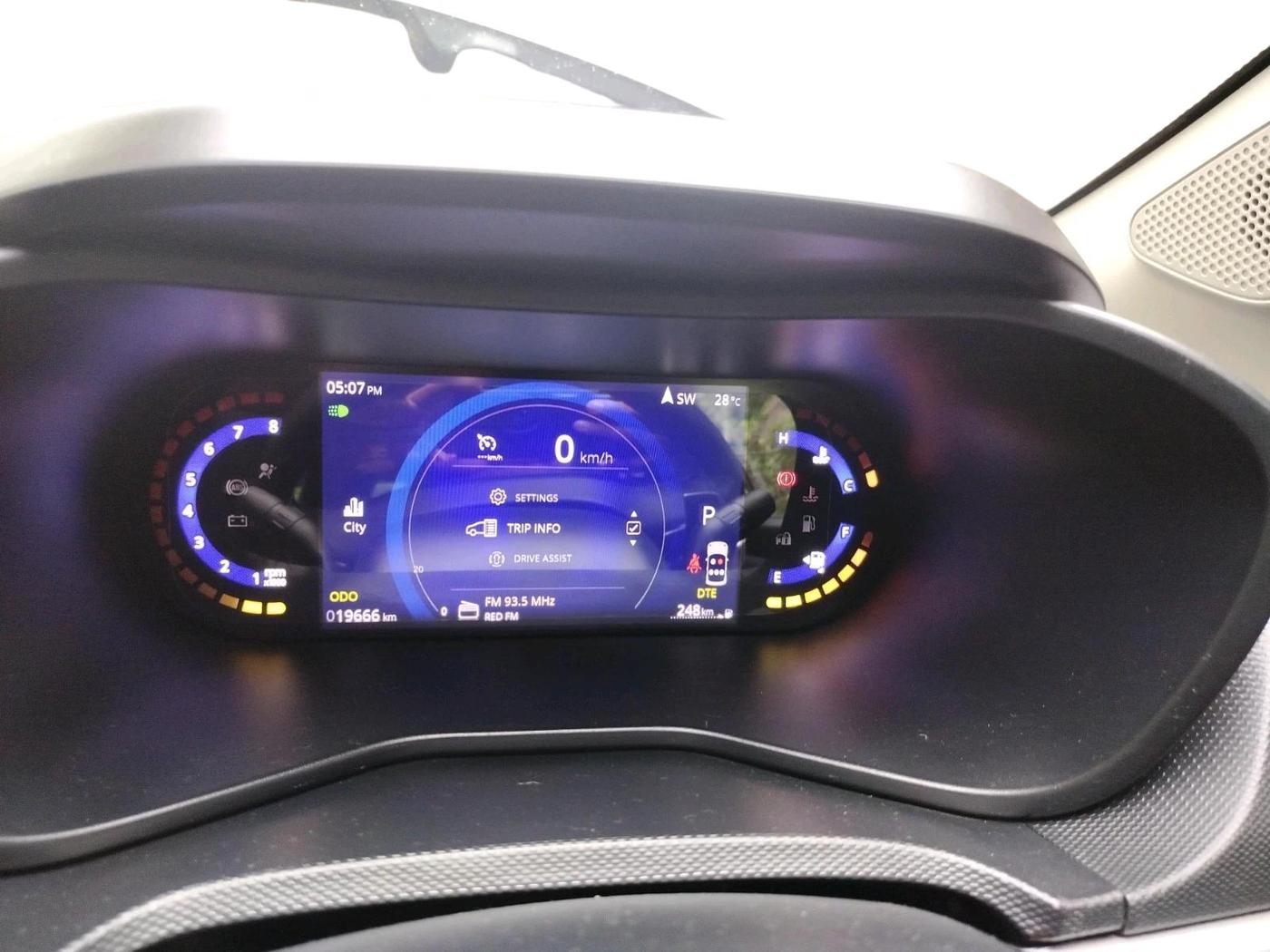 2025 Tata NEXON Creative Plus (PS) 1.2 Petrol DCA Dual Tone, Petrol, Automatic, 19,666 km, interior