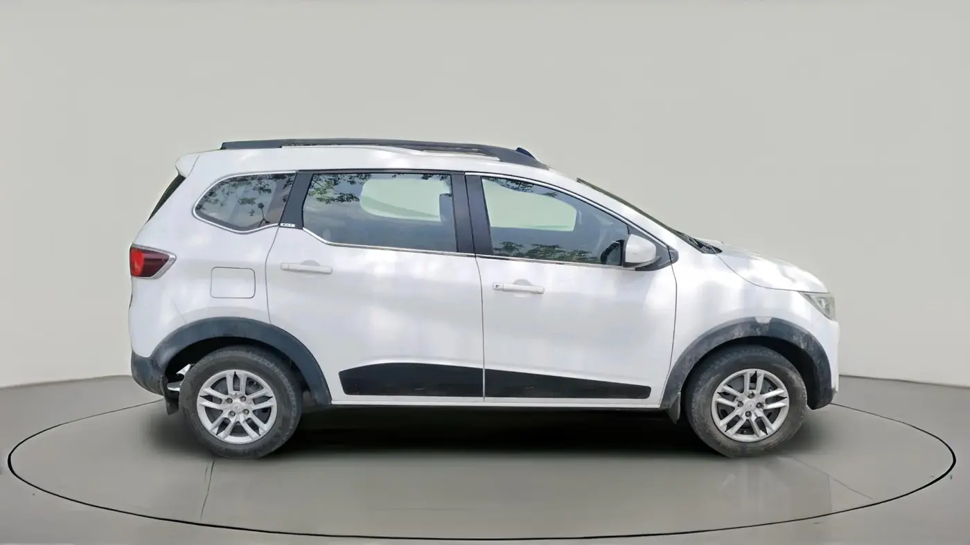 2020 Renault TRIBER RXT AMT, CNG, Automatic, 1,13,514 km, exterior