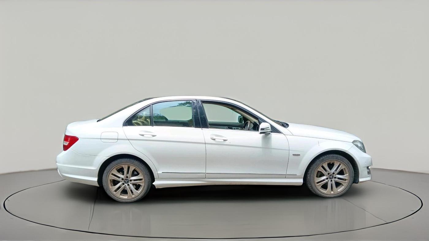 2014 Mercedes Benz C Class C 220 CDI AVANTGARDE, Diesel, Automatic, 1,11,471 km, exterior