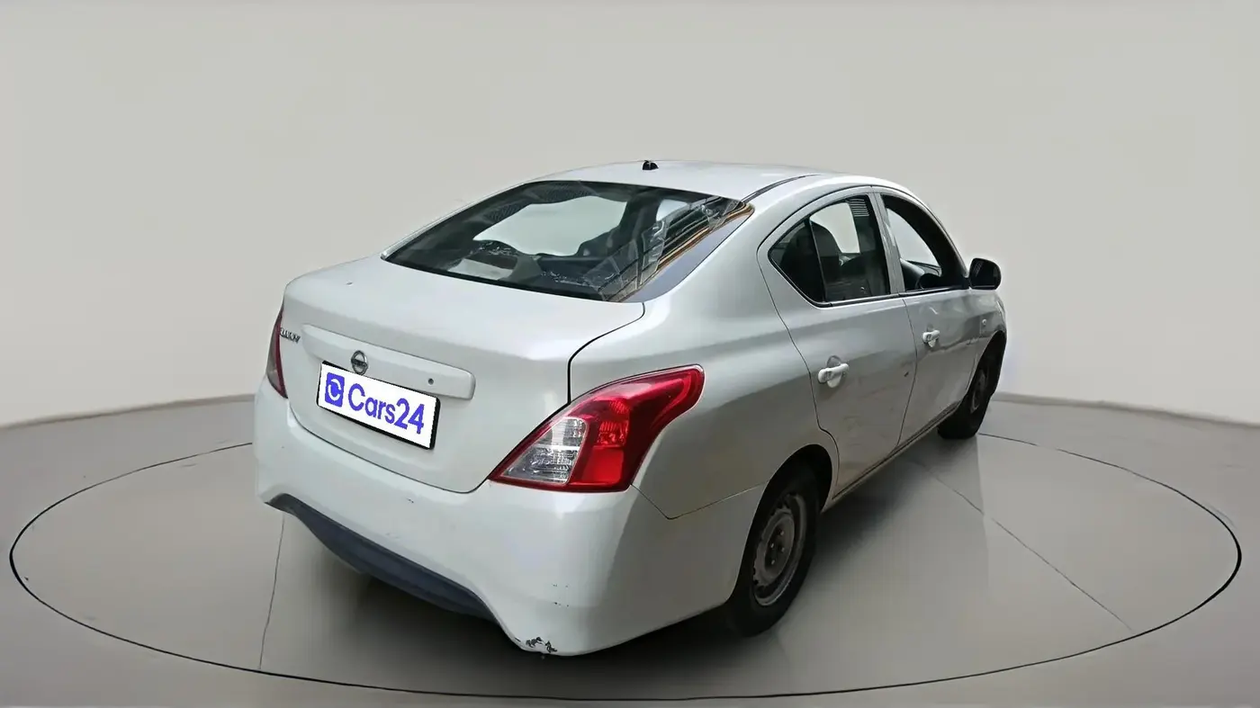 2016 Nissan Sunny XE D, Diesel, Manual, 72,238 km, exterior