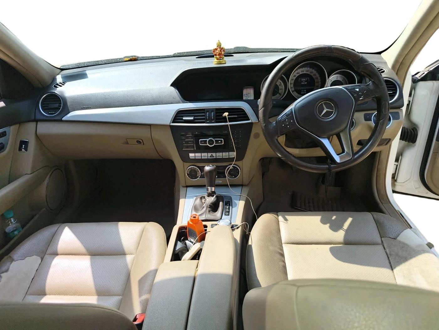 2013 Mercedes Benz C Class C 220 CDI Avantagarde, Diesel, Automatic, 1,54,500 km, interior