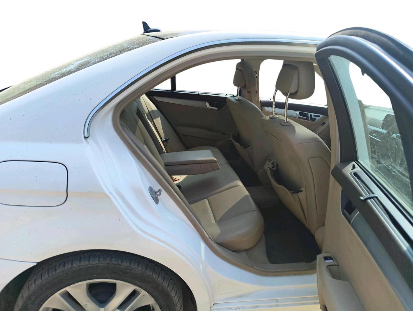 2013 Mercedes Benz C Class C 220 CDI Avantagarde, Diesel, Automatic, 1,54,500 km, interior