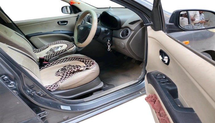 2012 Hyundai i10 MAGNA 1.1, CNG, Manual, 84,822 km, interior