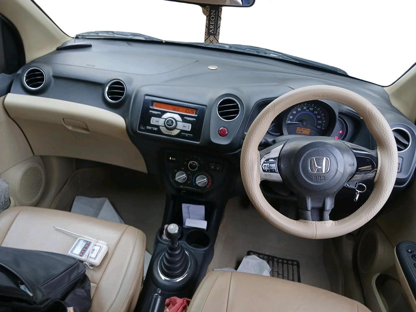 2015 Honda Amaze 1.2L I-VTEC SX, Petrol, Manual, 1,35,729 km, interior