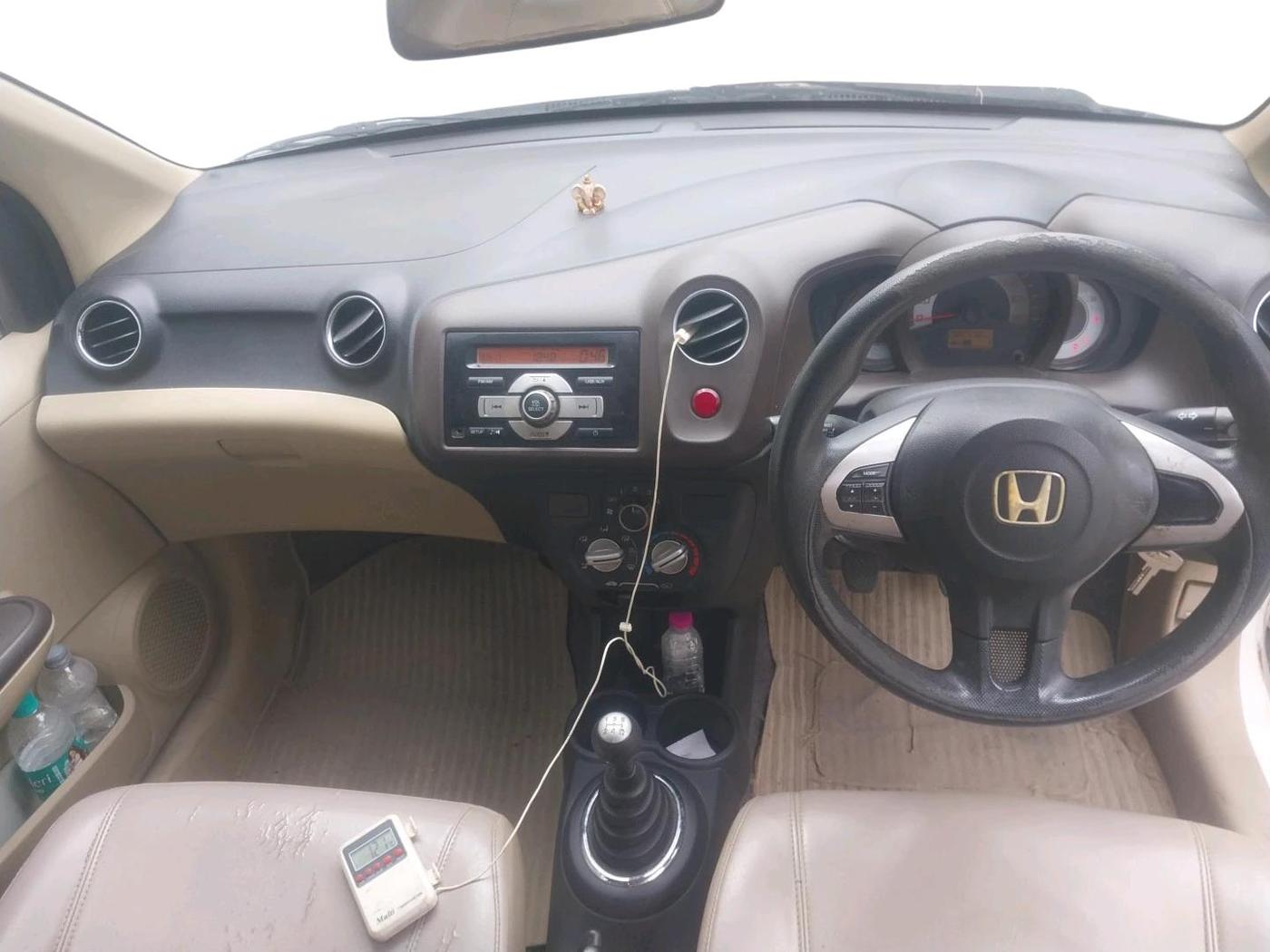 2012 Honda Brio S MT, CNG, Manual, 80,110 km, interior