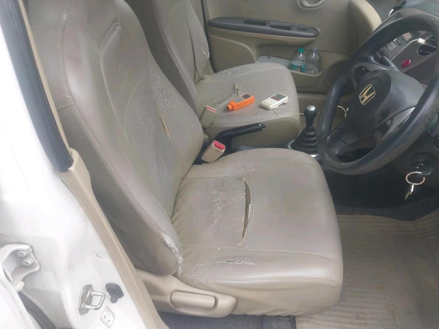 2012 Honda Brio S MT, CNG, Manual, 80,110 km, interior