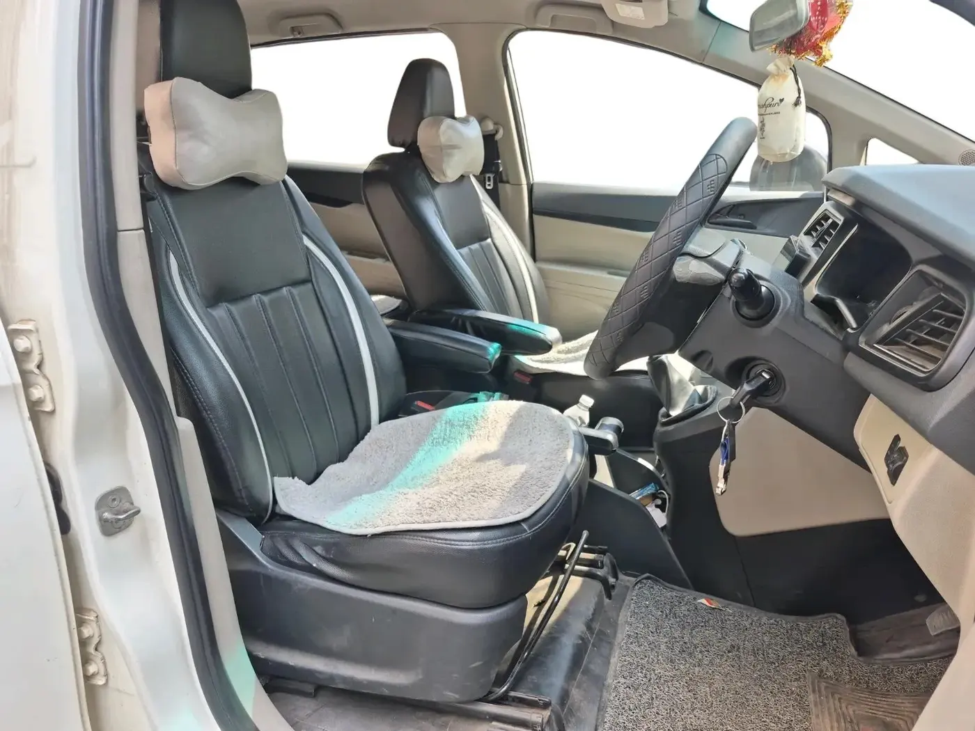 2019 Mahindra MARAZZO M2 8 STR, Diesel, Manual, 81,000 km, interior