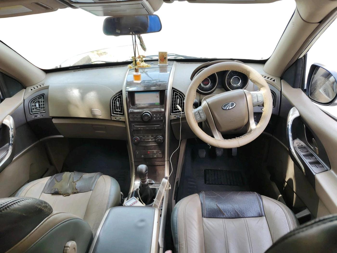2012 Mahindra XUV500 W8, Diesel, Manual, 87,604 km, interior