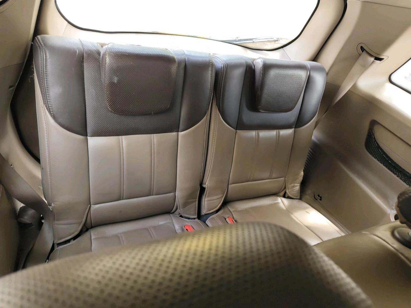2012 Mahindra XUV500 W8, Diesel, Manual, 87,604 km, interior