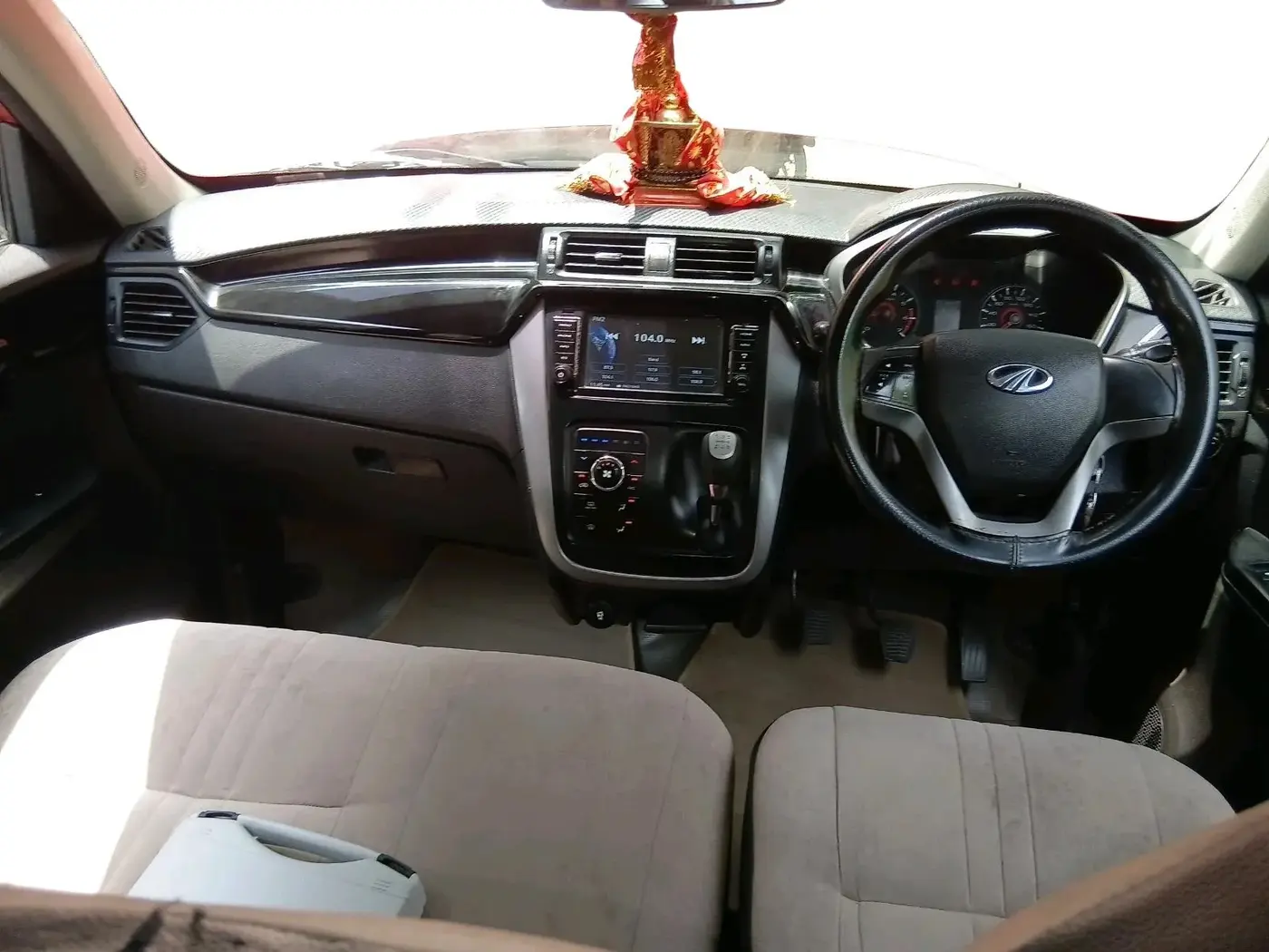 2018 Mahindra KUV 100 NXT K8 D 6 STR, Diesel, Manual, 91,245 km, interior