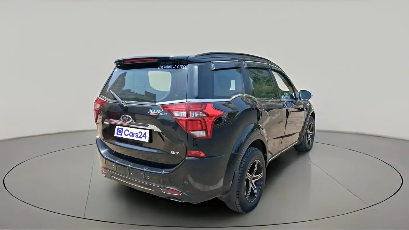 2019 Mahindra XUV500 W7, Diesel, Manual, 99,083 km, exterior