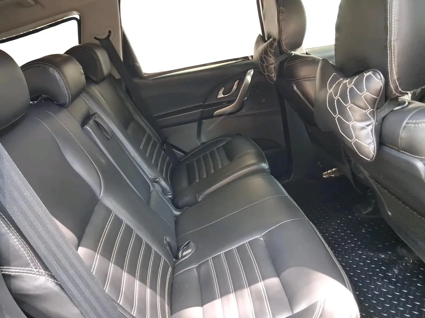 2019 Mahindra XUV500 W7, Diesel, Manual, 99,083 km, interior