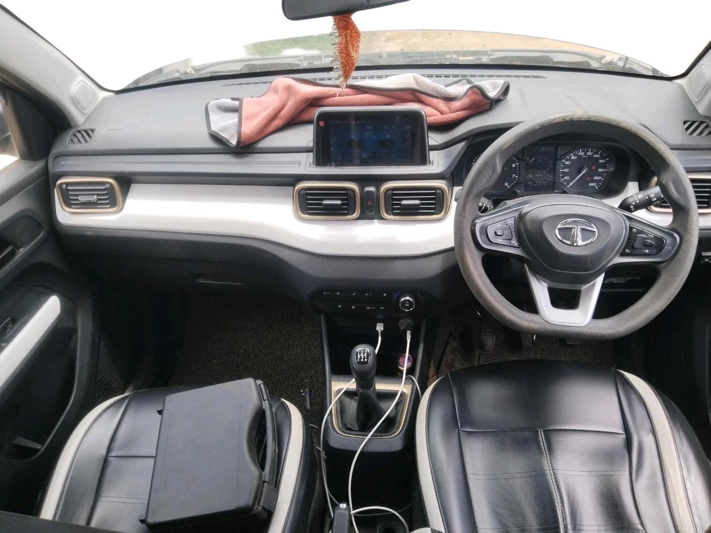 2021 Tata PUNCH ACCOMPLISHED MT, CNG, Manual, 94,623 km, interior