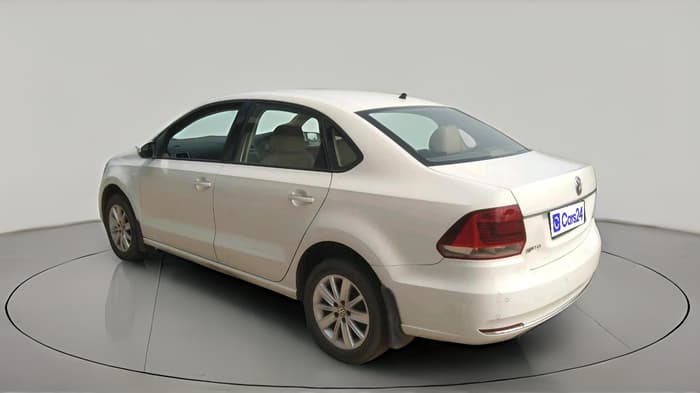 2016 Volkswagen Vento HIGHLINE 1.5 AT, Diesel, Automatic, 2,13,265 km, exterior