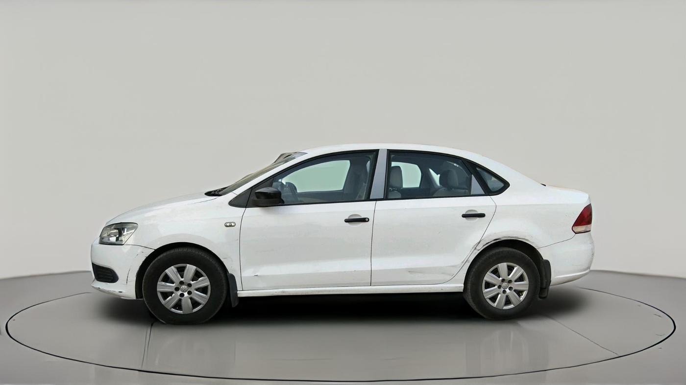 2011 Volkswagen Vento TRENDLINE DIESEL 1.6, Diesel, Manual, 2,18,550 km, exterior