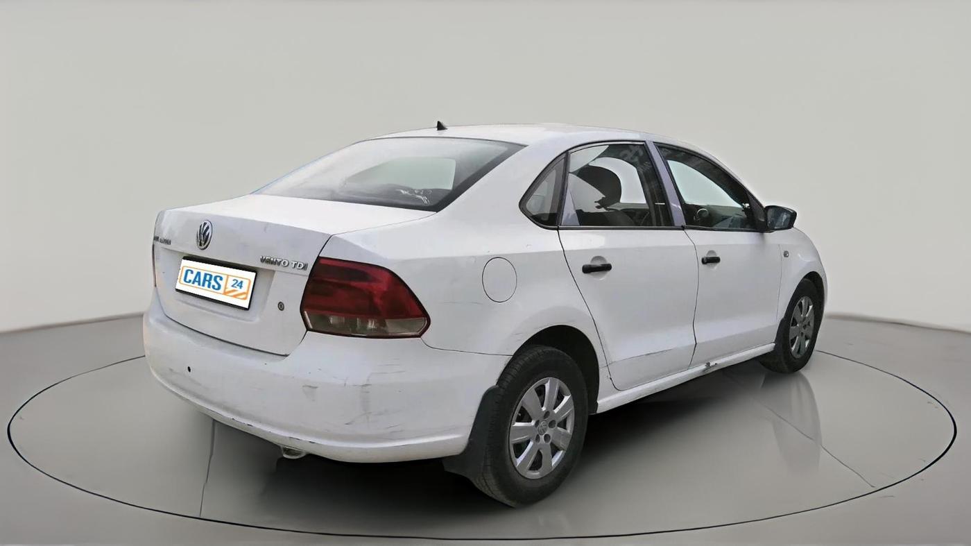 2011 Volkswagen Vento TRENDLINE DIESEL 1.6, Diesel, Manual, 2,18,550 km, exterior