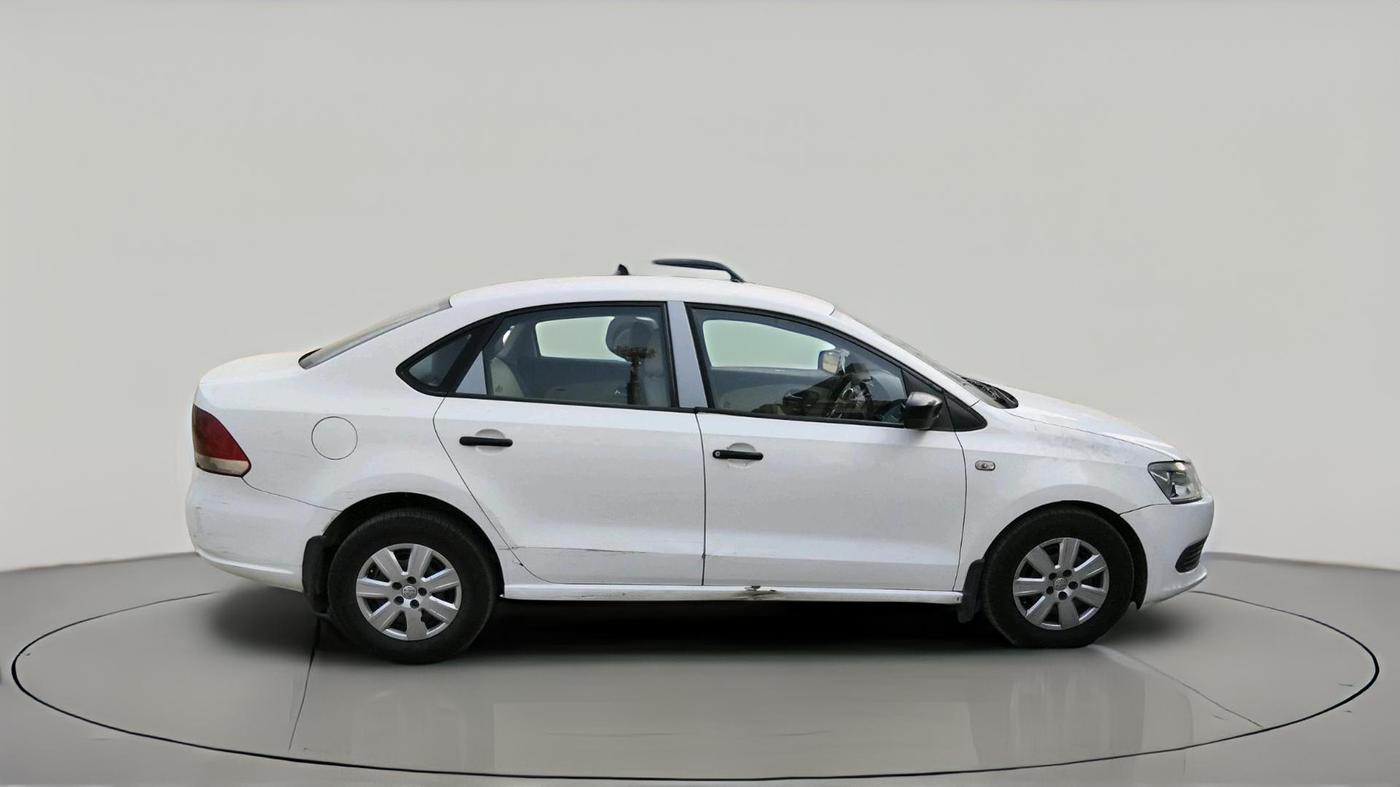 2011 Volkswagen Vento TRENDLINE DIESEL 1.6, Diesel, Manual, 2,18,550 km, exterior