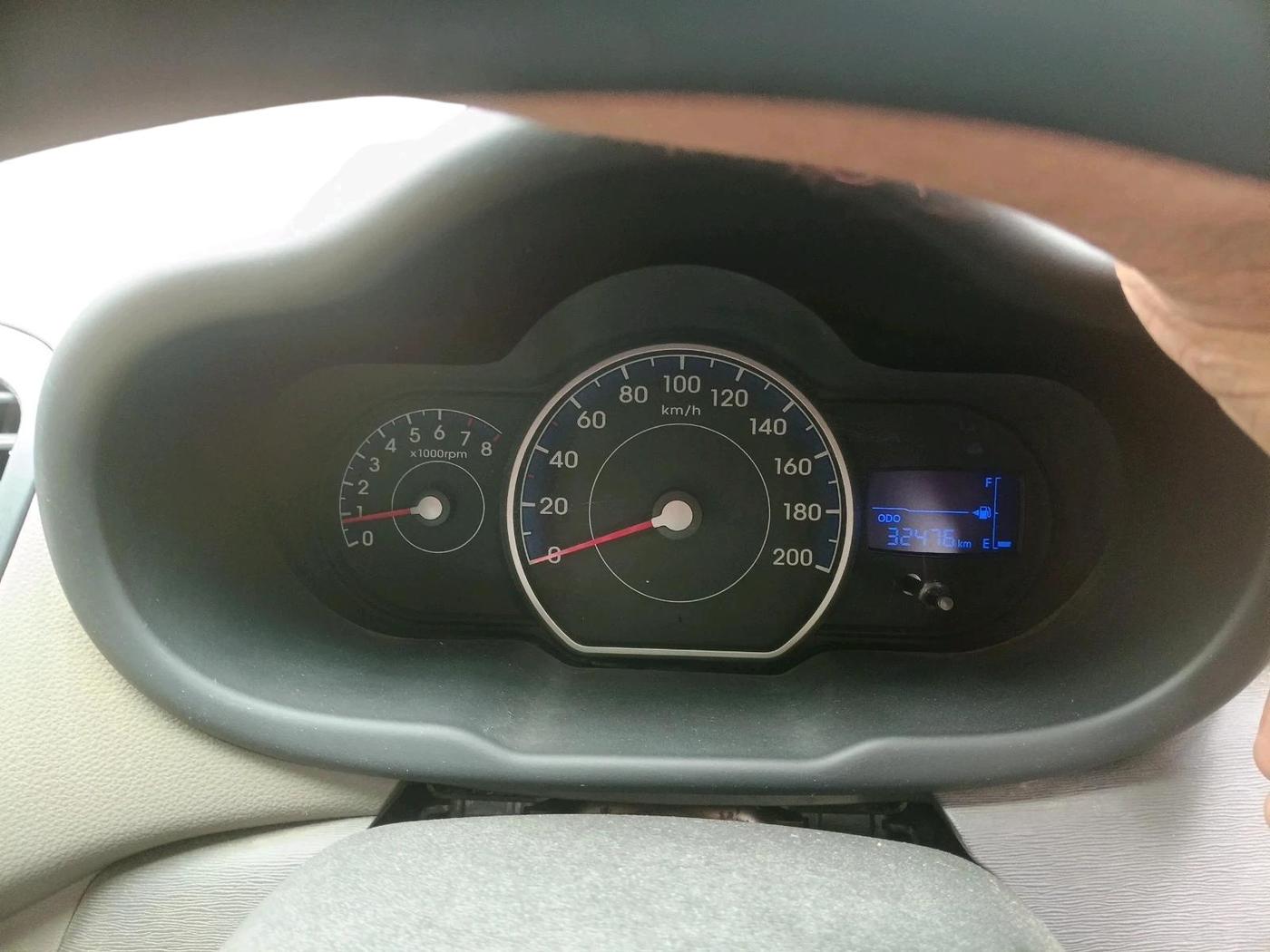 2011 Hyundai i10 MAGNA 1.2, Petrol, Manual, 32,476 km, interior