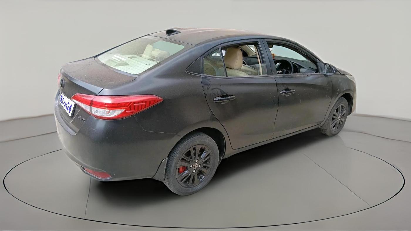 2018 Toyota YARIS VX CVT, Petrol, Automatic, 1,94,681 km, exterior