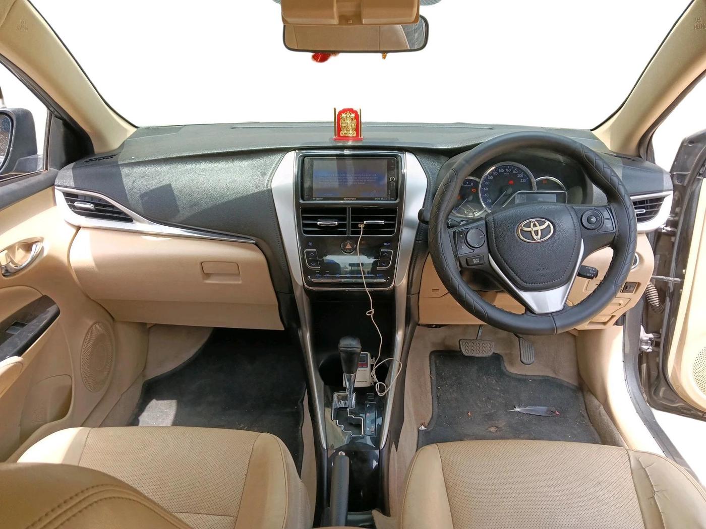 2018 Toyota YARIS VX CVT, Petrol, Automatic, 1,94,681 km, interior