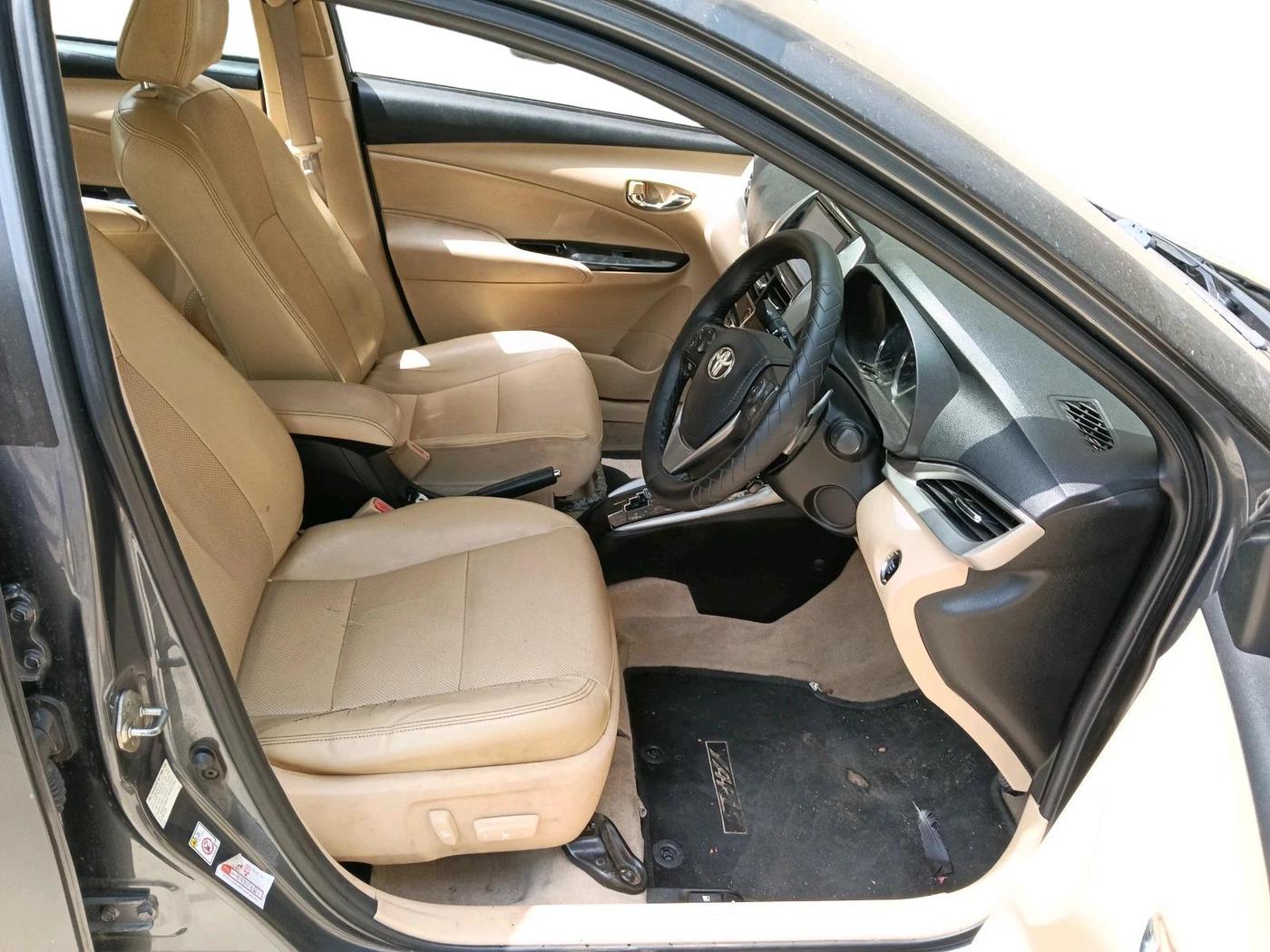 2018 Toyota YARIS VX CVT, Petrol, Automatic, 1,94,681 km, interior