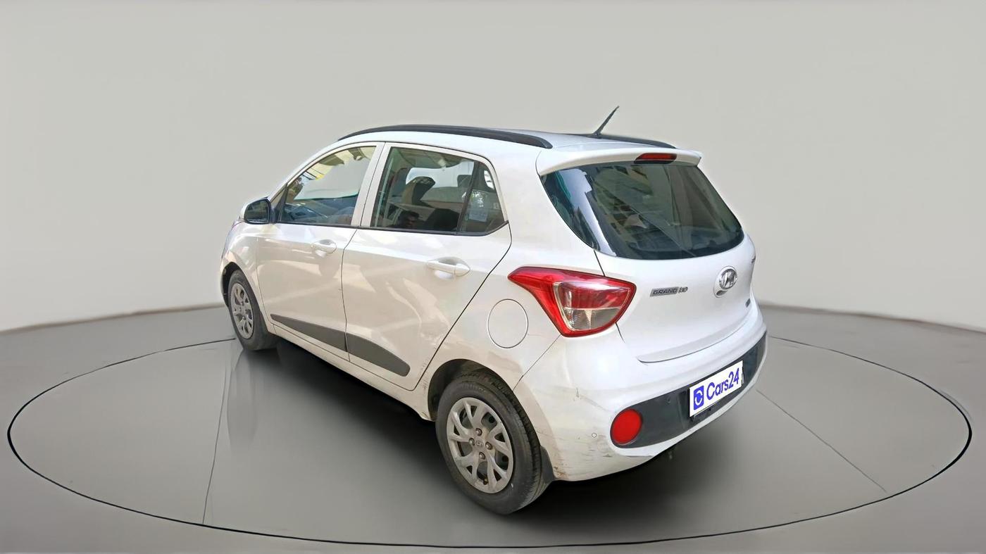 2017 Hyundai Grand i10 SPORTZ (O) 1.2 U2 CRDI, Diesel, Manual, 1,74,483 km, exterior