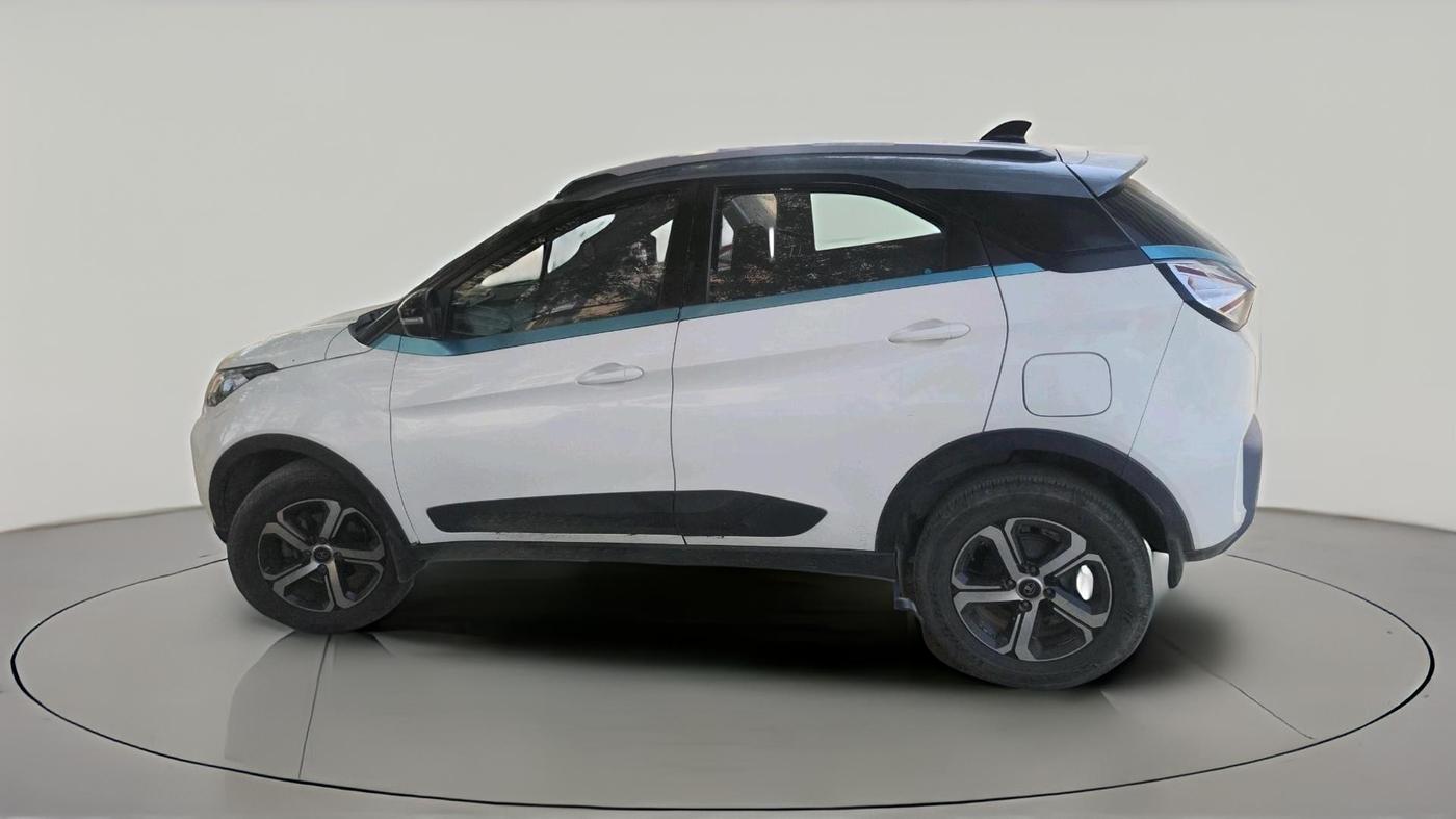 2022 Tata NEXON EV XZ PLUS, Electric, Automatic, 1,19,179 km, exterior