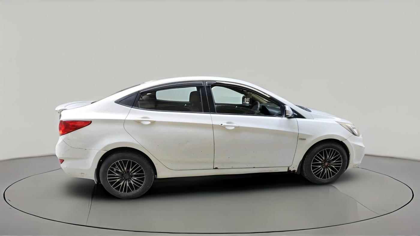2013 Hyundai Verna FLUIDIC 1.6 CRDI EX, Diesel, Manual, 1,42,650 km, exterior
