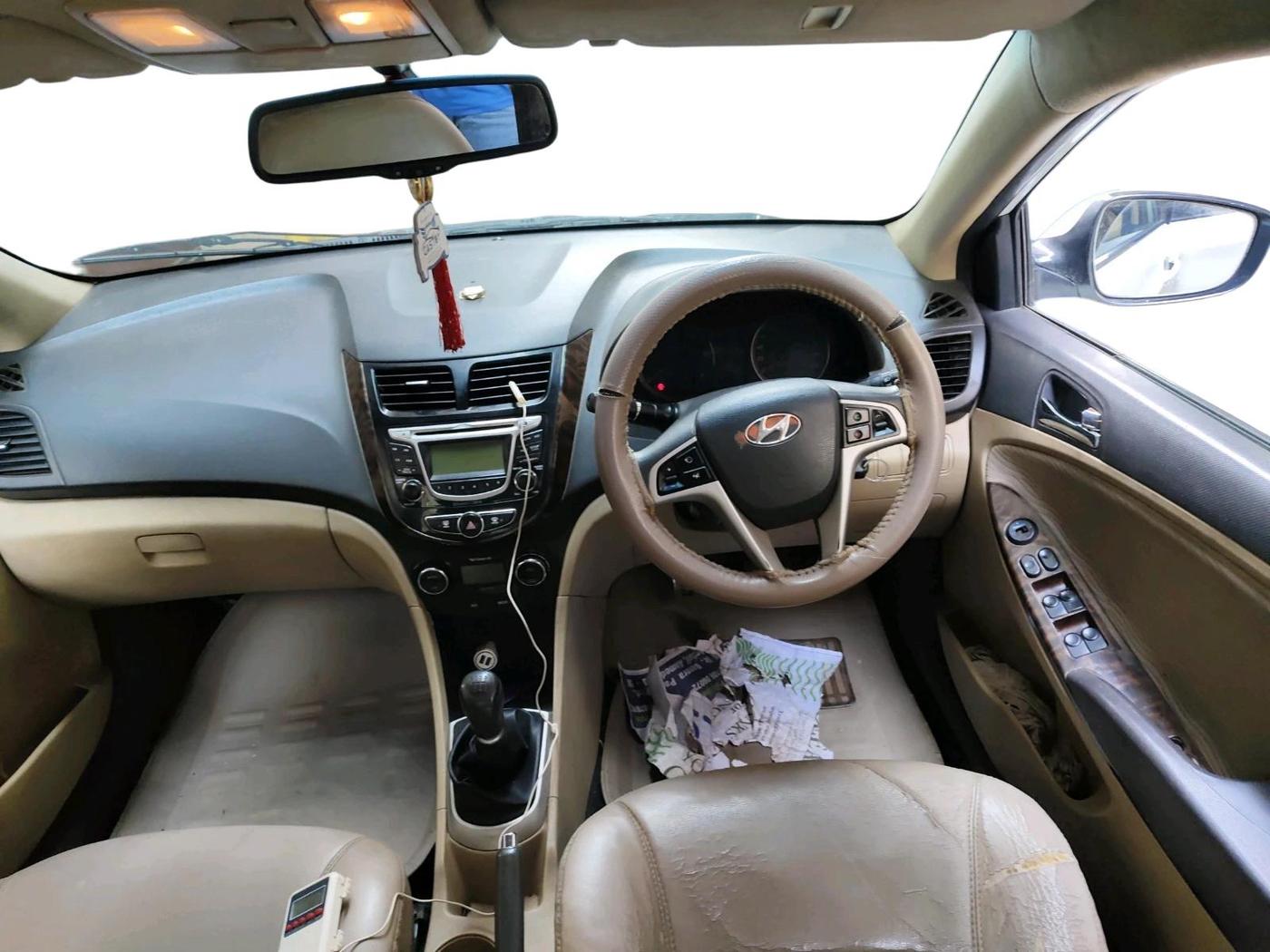 2013 Hyundai Verna FLUIDIC 1.6 CRDI EX, Diesel, Manual, 1,42,650 km, interior