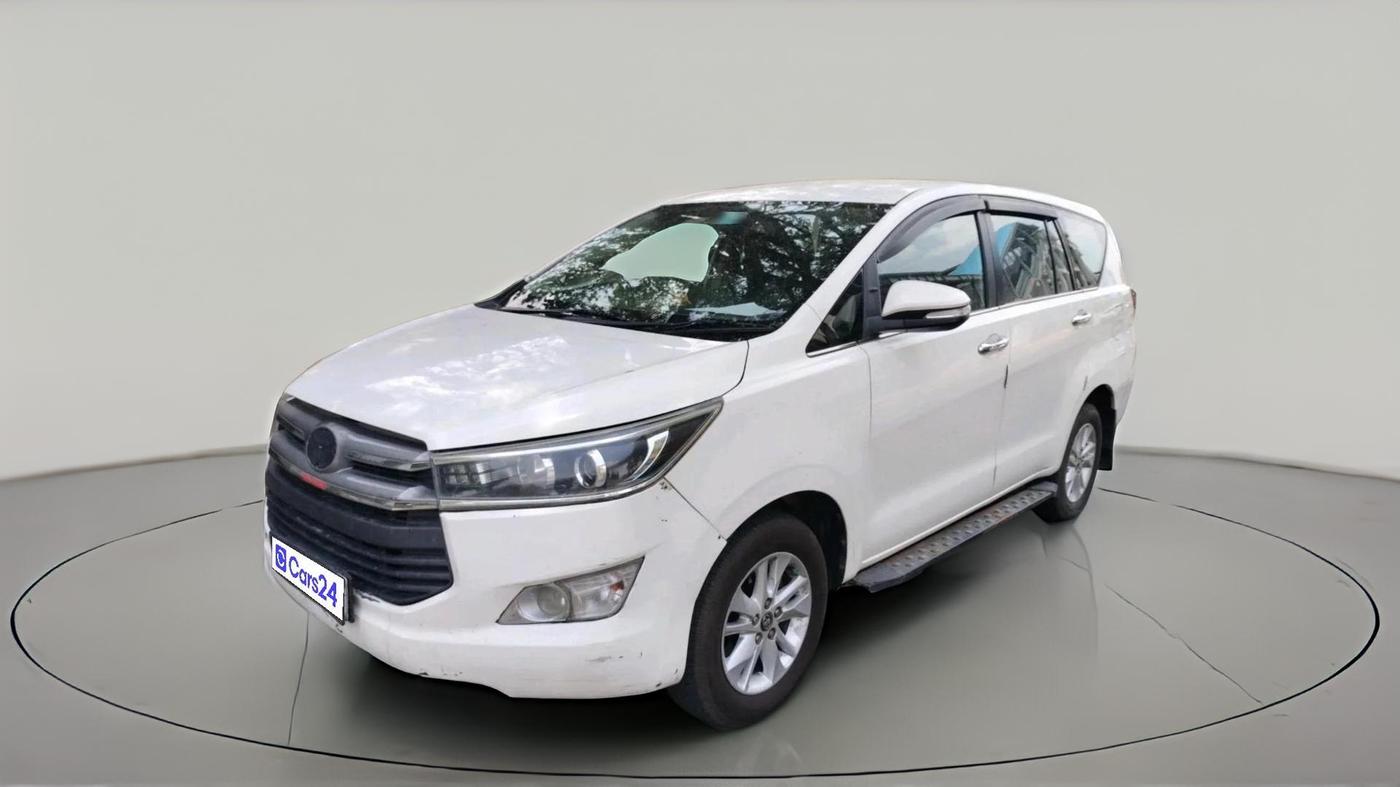 2017 Toyota Innova Crysta 2.4 VX 7 STR, Diesel, Manual, 3,76,314 km, exterior