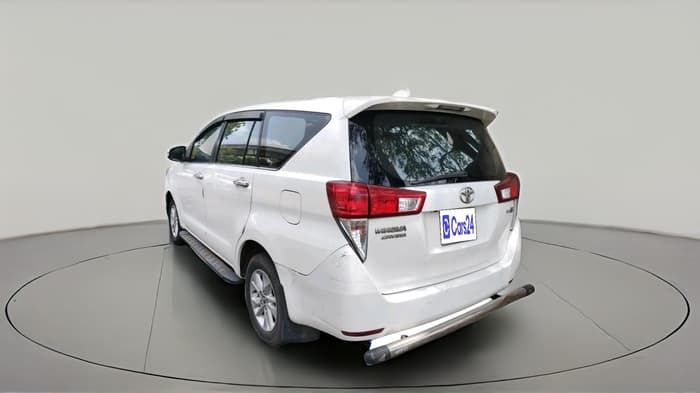 2017 Toyota Innova Crysta 2.4 VX 7 STR, Diesel, Manual, 3,76,314 km, exterior
