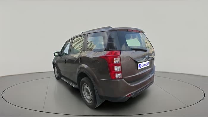 2017 Mahindra XUV500 W10 AT, Diesel, Automatic, 88,931 km, exterior