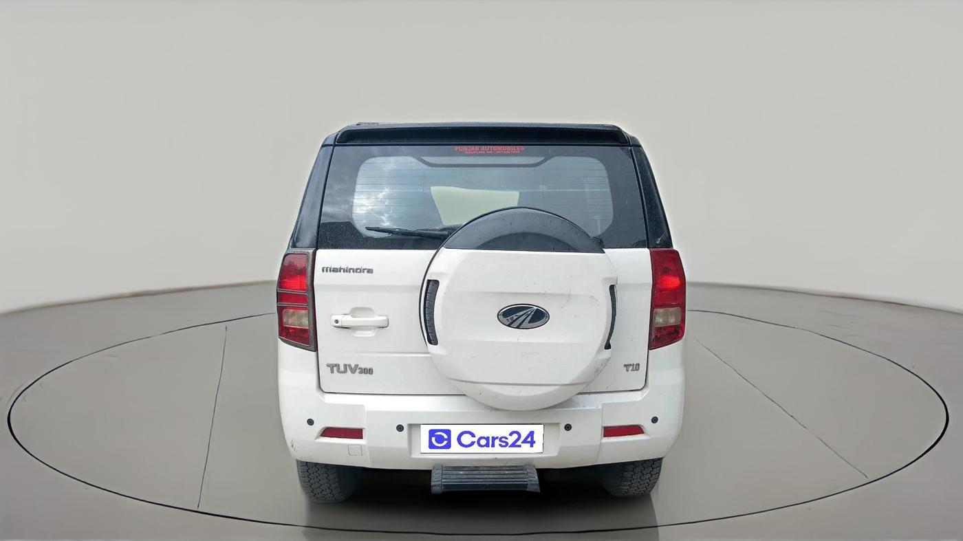 2017 Mahindra TUV300 T10, Diesel, Manual, 89,967 km, exterior