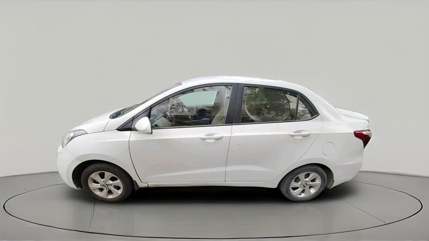 2018 Hyundai Xcent SX 1.2, CNG, Manual, 1,26,514 km, exterior