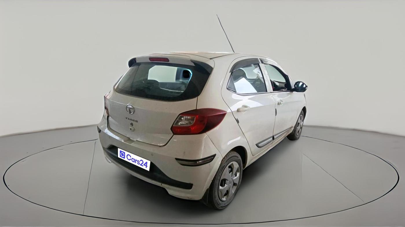 2022 Tata Tiago XT (O) PETROL, Petrol, Manual, 77,517 km, exterior