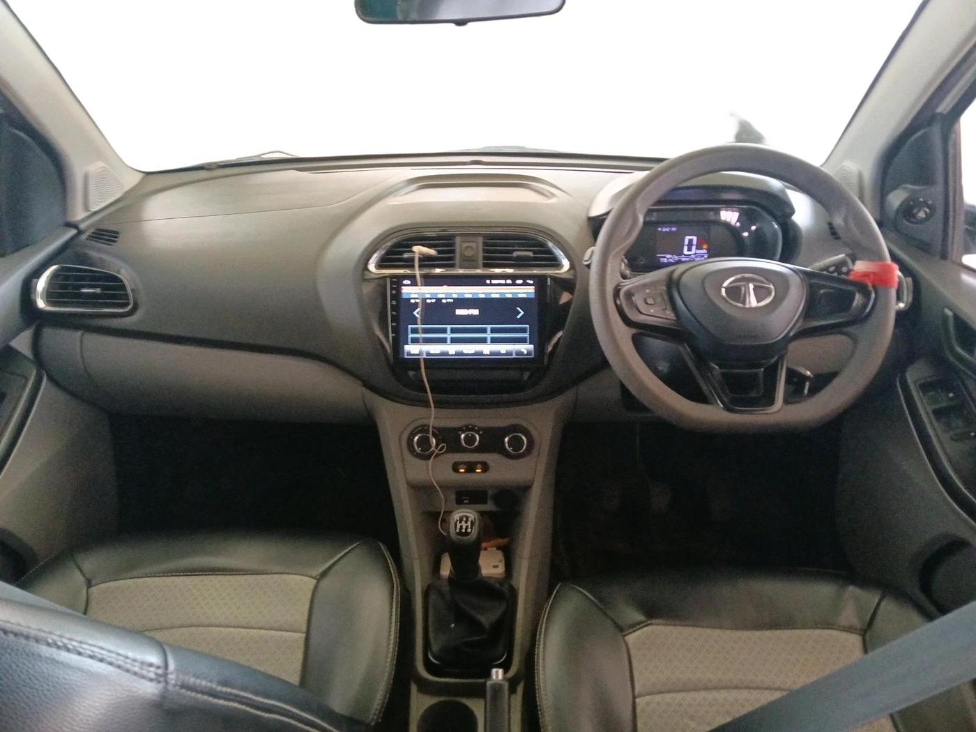 2022 Tata Tiago XT (O) PETROL, Petrol, Manual, 77,517 km, interior