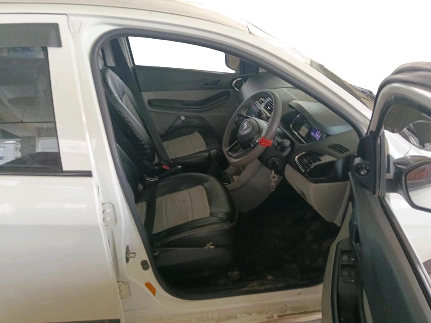 2022 Tata Tiago XT (O) PETROL, Petrol, Manual, 77,517 km, interior