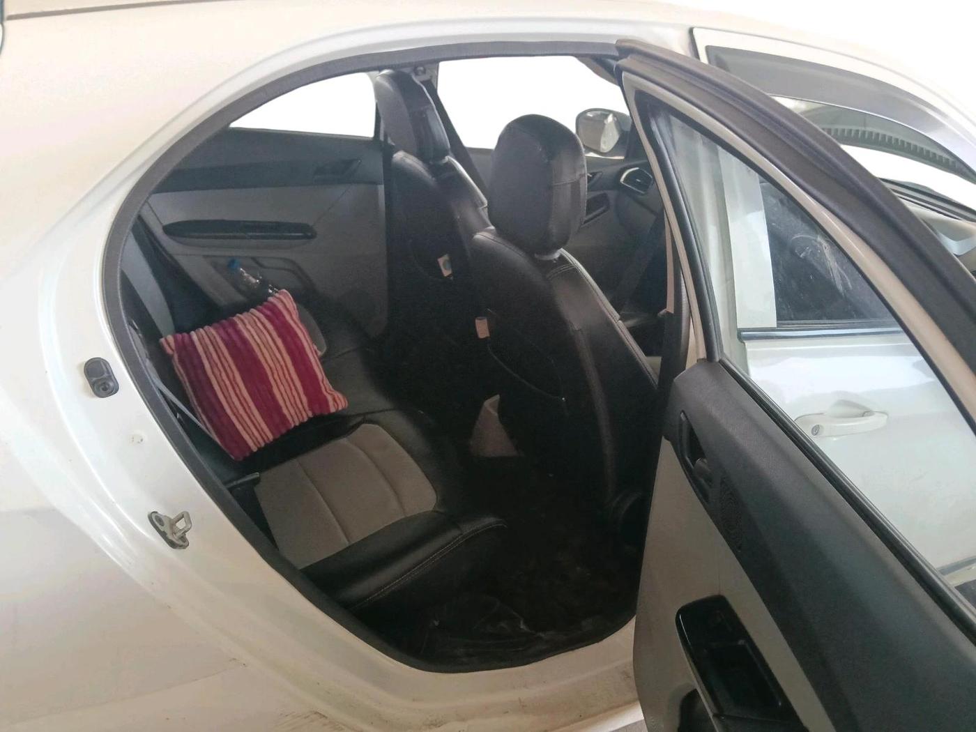 2022 Tata Tiago XT (O) PETROL, Petrol, Manual, 77,517 km, interior