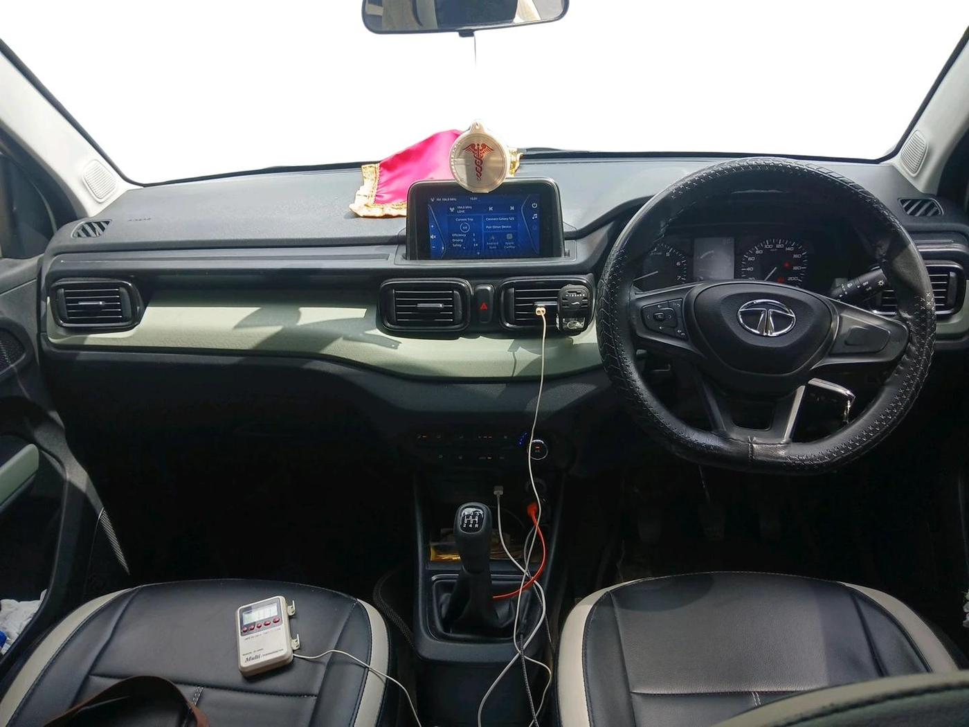 2022 Tata PUNCH ADVENTURE MT, Petrol, Manual, 20,289 km, interior