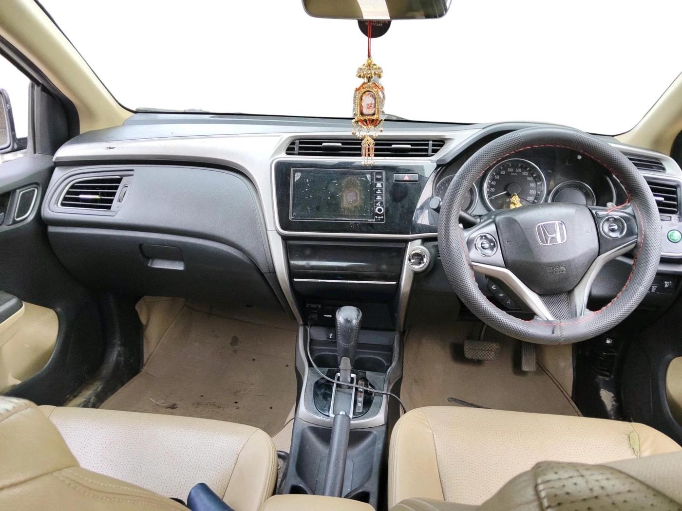 2017 Honda City 1.5L I-VTEC VX CVT, CNG, Automatic, 1,34,321 km, interior