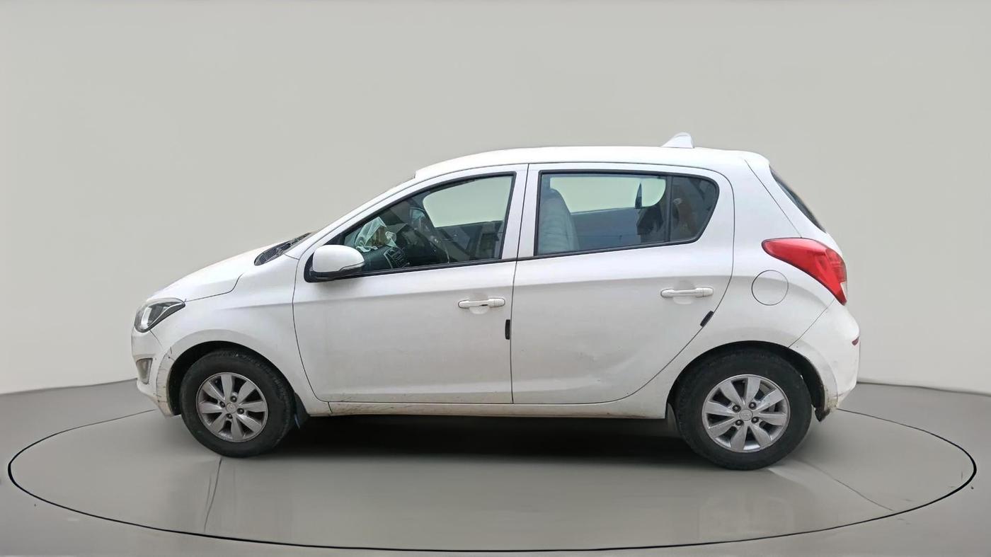 2014 Hyundai i20 SPORTZ 1.2, Petrol, Manual, 74,731 km, exterior