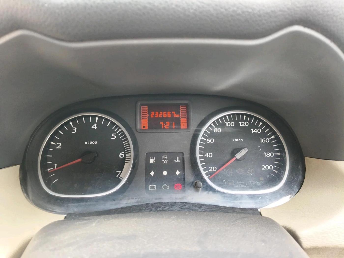 2014 Renault Duster 85 PS RXL DIESEL (OPT), Diesel, Manual, 2,32,667 km, interior